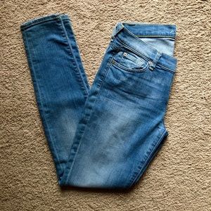 MOVING SALE ✨ 7 For All Mankind Skinny Jeans